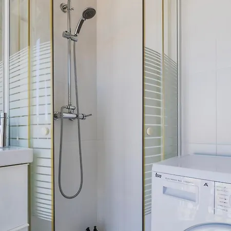 Classic Topfloor By Lovelystay * Lisbon
