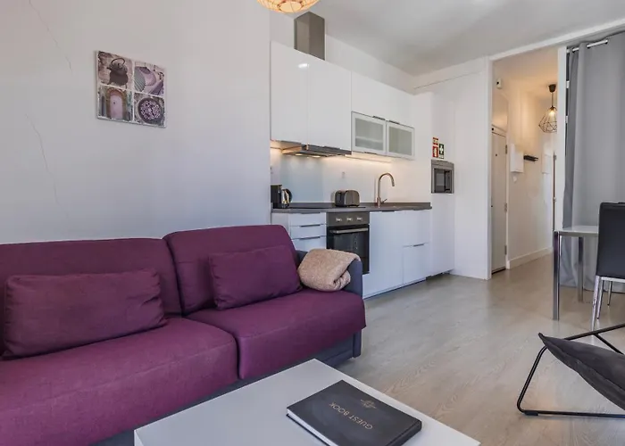 Classic Topfloor By Lovelystay