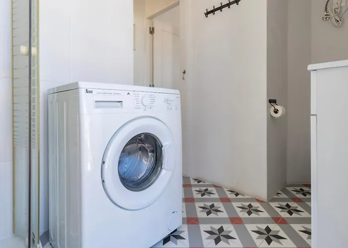 Classic Topfloor By Lovelystay Lisboa