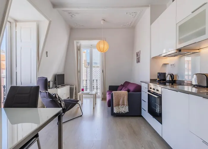 Classic Topfloor By Lovelystay Apartment